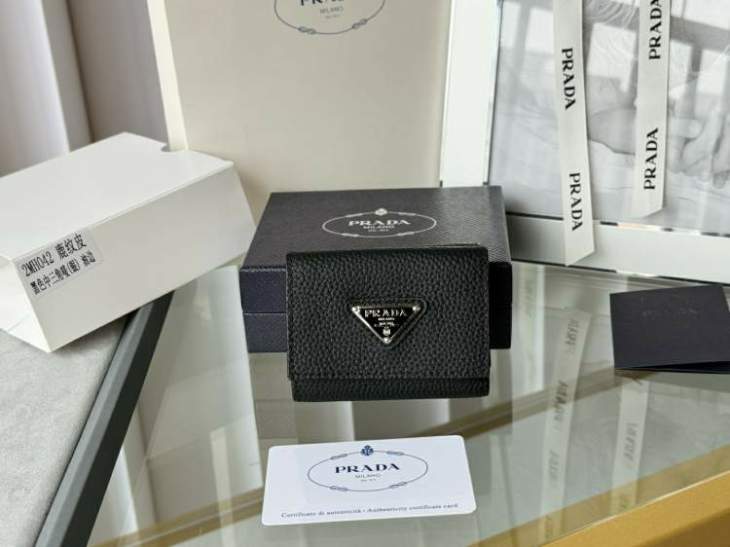Picture of Prada Wallets _SKUfw197974459fw
